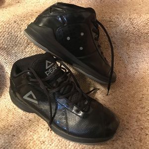 Peak Performance Black Basketball Sneakers